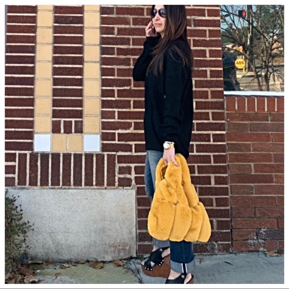 ✨LAST ONE ✨PARIS Black faux fur bag - Picture 5 of 8